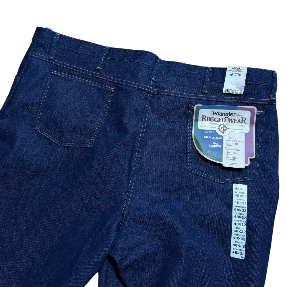 Wrangler Rugged Wear Jeans Mens‎ 48x32 Blue NEW Stretch Classic Fit 39055PS